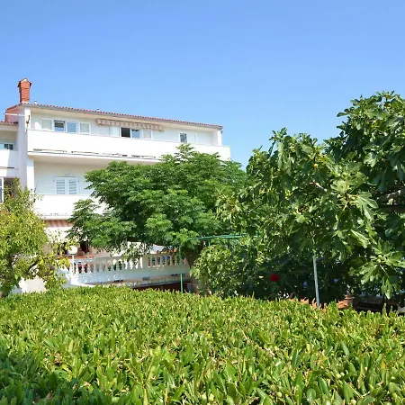 Travas-3 By Interhome Barbat na Rabu