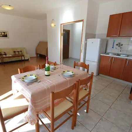 Travas-3 By Interhome Barbat na Rabu